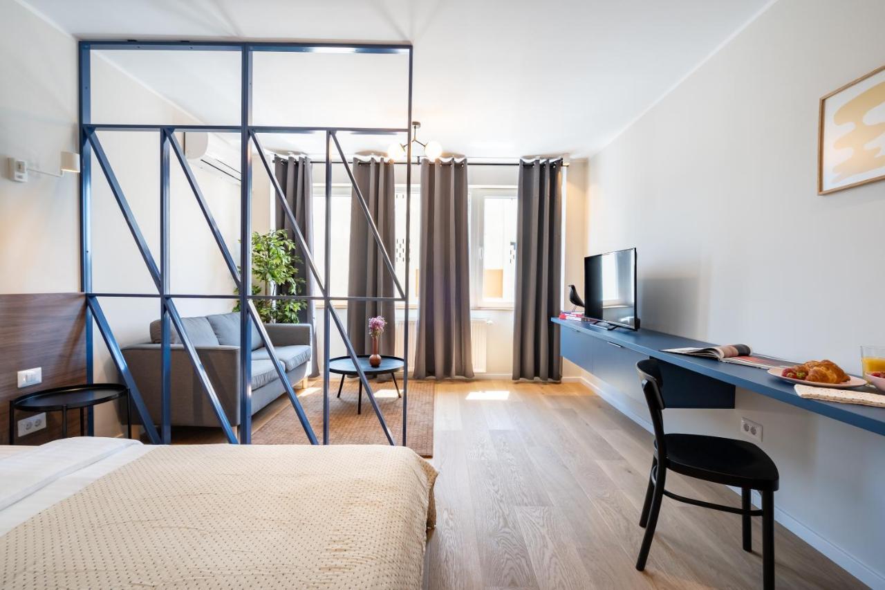 Elegant Studio In The Heart Of The Town Букурещ Екстериор снимка